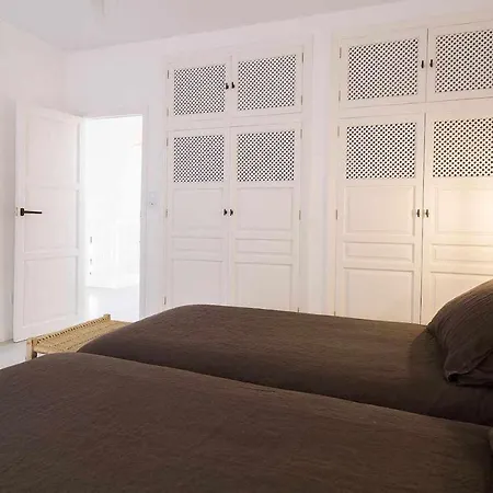 Vivendos New Y Luxury House At Center