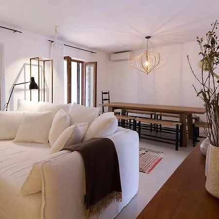Vivendos New Y Luxury House At Center *
